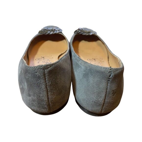 Tibi Women’s Grey Suede Flats Style Daisy Size 11 Button Flower Feature - Picture 4 of 6